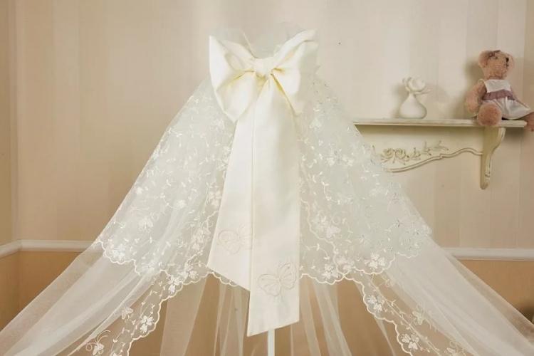 Балдахин из пялец на детскую кроватку своими руками