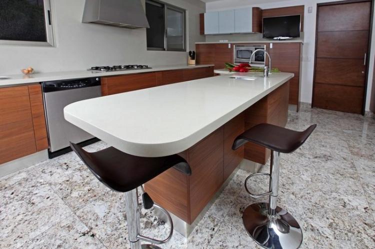 Натуральный камень - Материалы для барной стойки для кухни