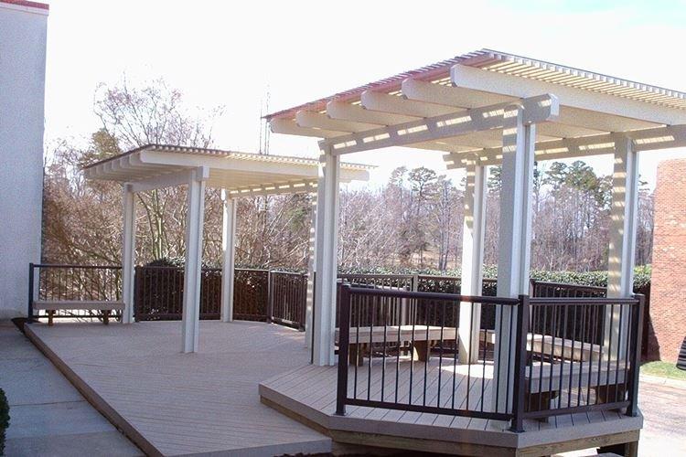 Беседка из поликарбоната с односкатной крышей - фото и идеи