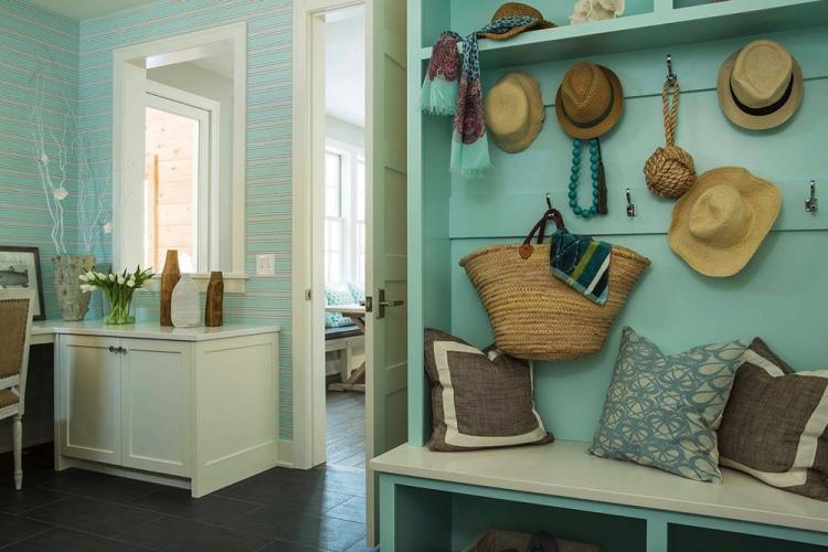 Бирюзовый цвет в интерьере прихожей