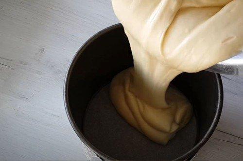 Влажный бисквит на кефире - пошаговый рецепт