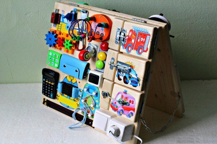 Многофункциональный бизиборд своими руками для мальчика