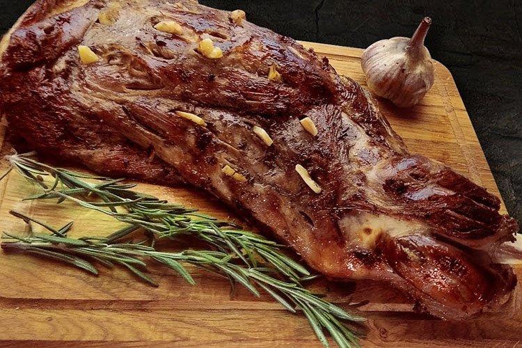 Баранья нога в вине - рецепты