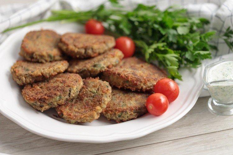 Котлеты с гречкой, курицей и баклажанами - рецепты