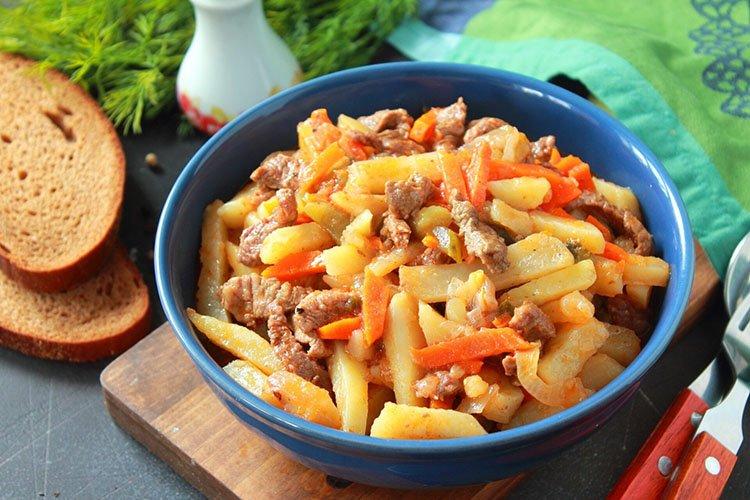 Азу из индейки на сковороде - рецепты