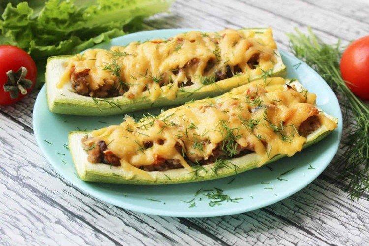 Фаршированные кабачки с рисом и мясом - Блюда из риса рецепты