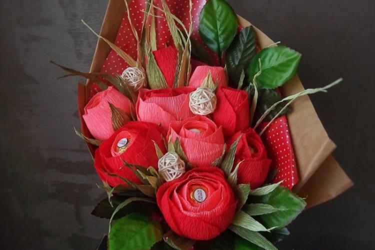 5 идей, как сделать букет из конфет своими руками