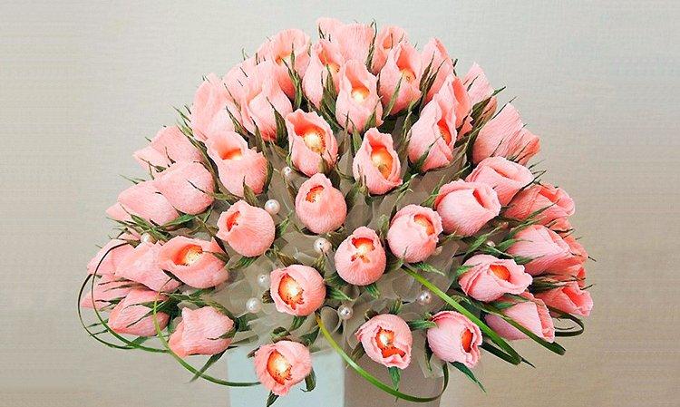 Розы - букеты из конфет своими руками