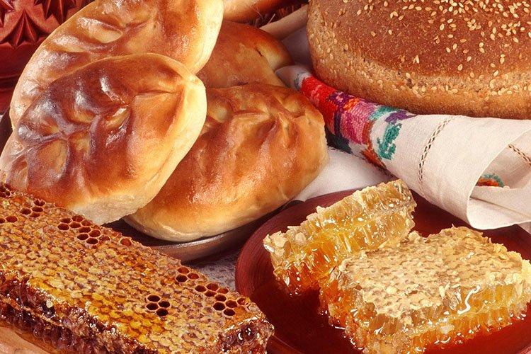 Булочки из дрожжевого теста с медом - рецепты