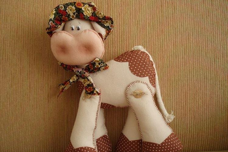 Бычок из ткани своими руками - фото и идеи