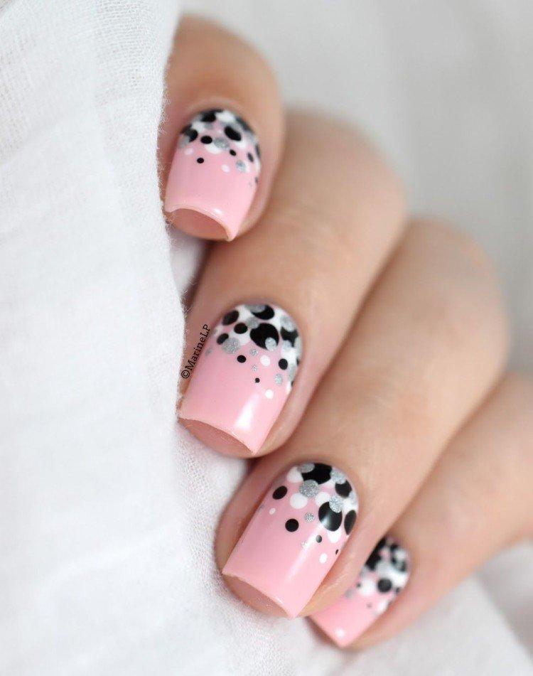 Конфетти - Черно-белый маникюр