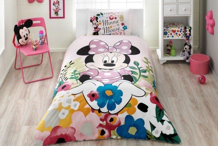 Постельное белье с любимыми персонажами - Что подарить ребенку на Новый год 2021