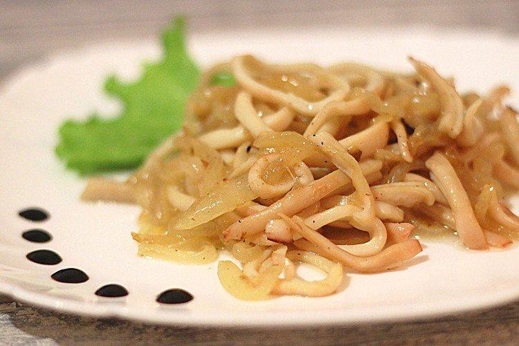 Кальмары в горшочках - Что приготовить из кальмаров рецепты