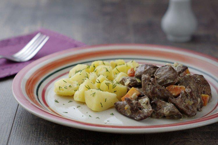 Куриная печень в сметане - Что приготовить из куриной печени