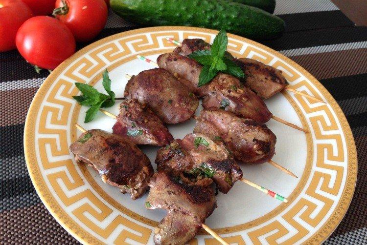 Шашлык из куриной печени и сердечек - Что приготовить из куриной печени