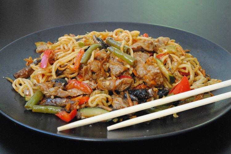 Вок с курицей и овощами - Что приготовить на ужин быстро и вкусно