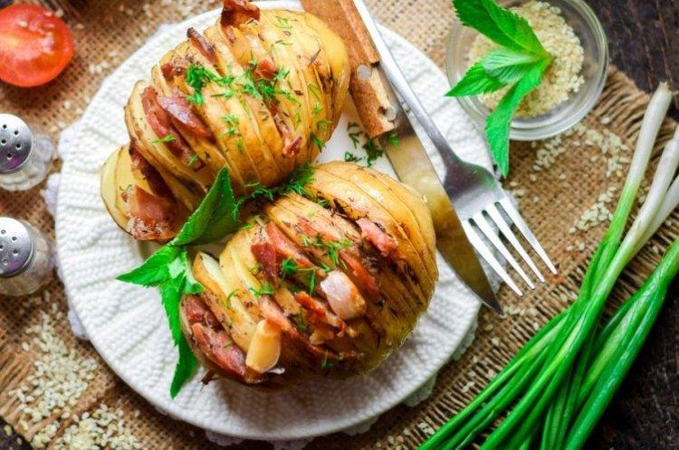 Картошка гармошкой - Что приготовить ребенку на ужин