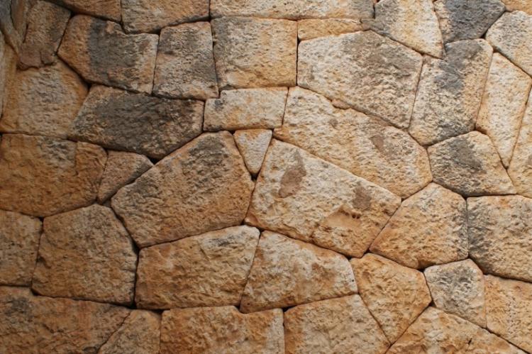 Укладка декоративного камня