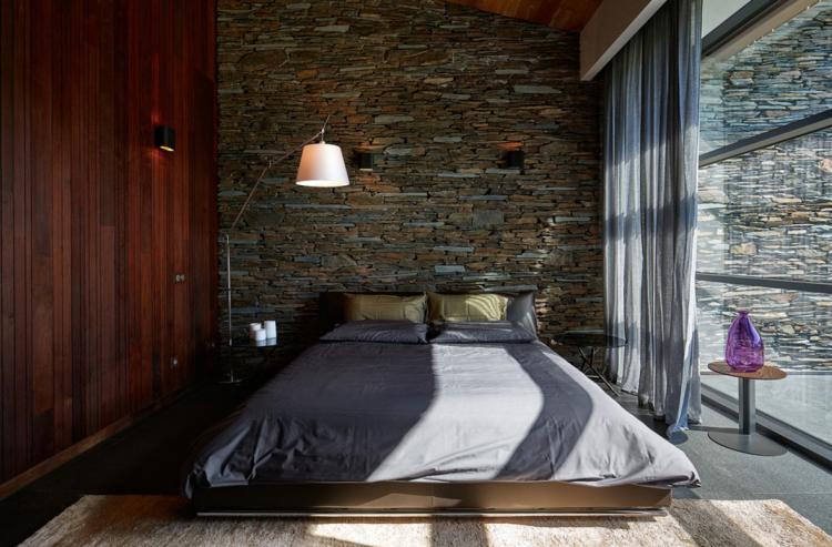 Декоративный камень в интерьере - фото