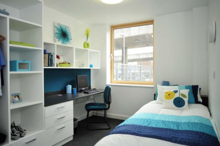 Дизайн маленькой детской комнаты для мальчика