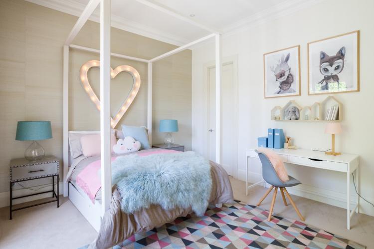 Дизайн интерьера комнаты для девочки-подростка - фото реальных интерьеров