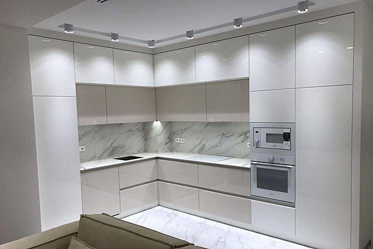 Дизайн потолка - Дизайн кухни 2021