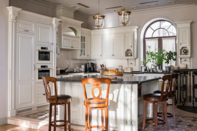 Дизайн кухни в классическом стиле - фото