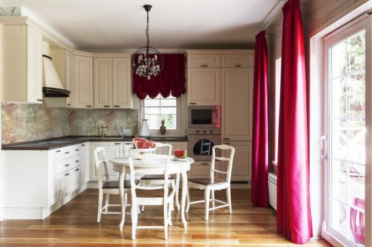 Дизайн кухни в классическом стиле - фото