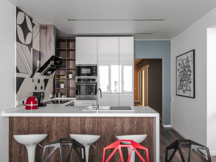 Дизайн квартиры с яркими акцентами