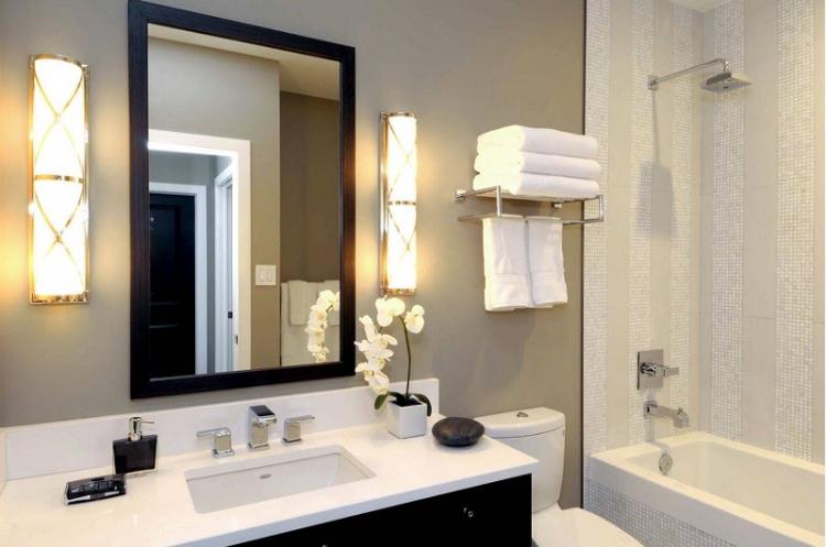 Особое внимание освещению - Дизайн маленькой ванной комнаты