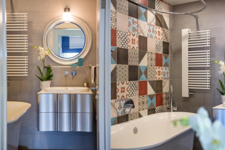 Дизайн маленькой ванной комнаты - фото реальных интерьеров