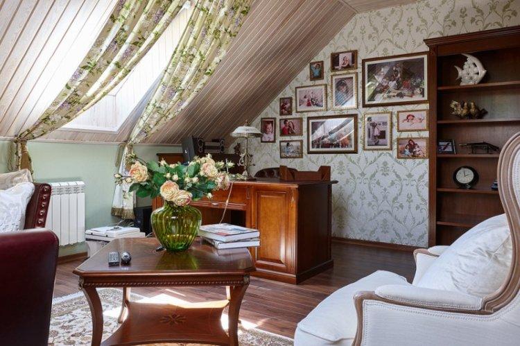 Дизайн кабинета в мансарде - фото