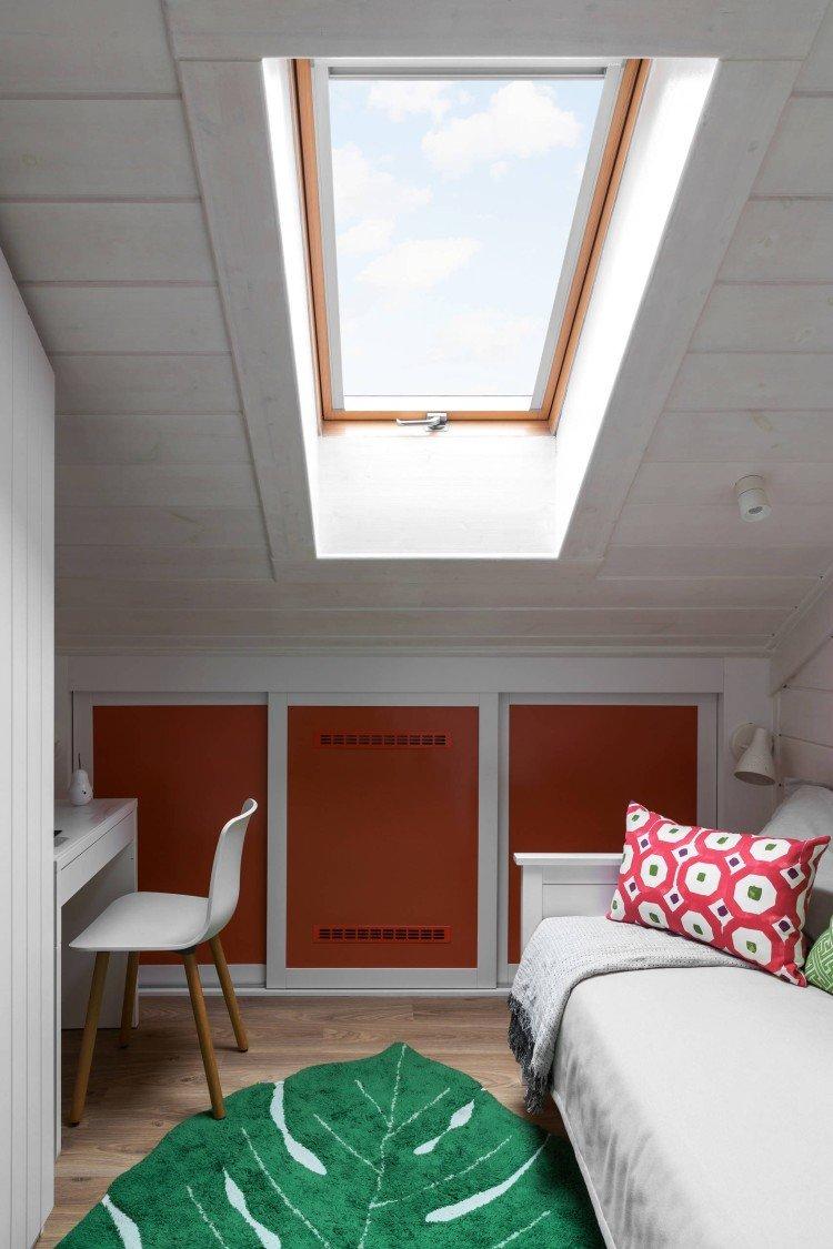 Дизайн кабинета в мансарде - фото