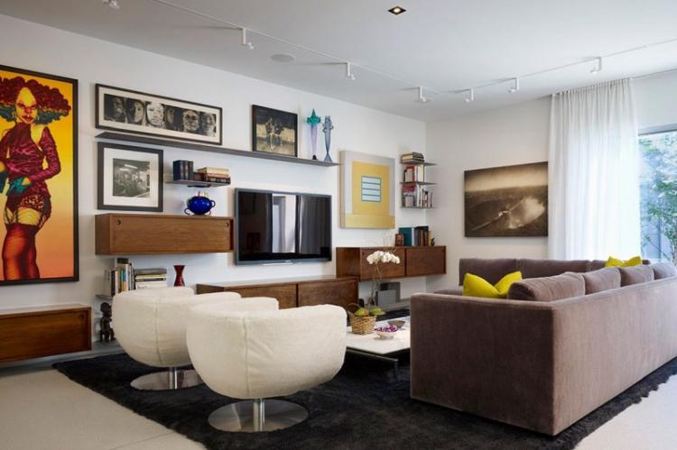 Картины и фотографии в рамках - Дизайн стены с телевизором