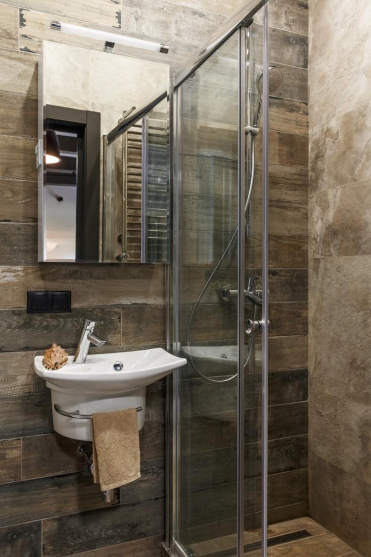 Ванная с душевой кабиной - дизайн интерьера фото