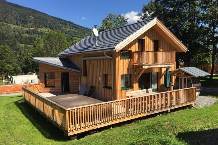 Дома из бруса с террасой - проекты и фото