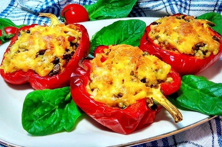 Фаршированный перец с сыром и мясом в духовке - рецепты