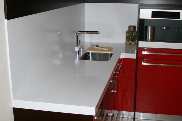 Акриловый фартук на кухне