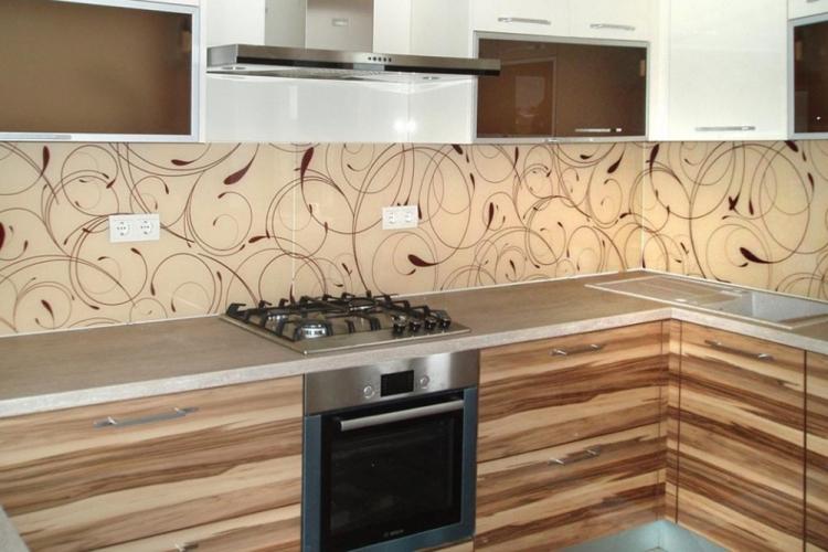 Фартук на кухне из пластика