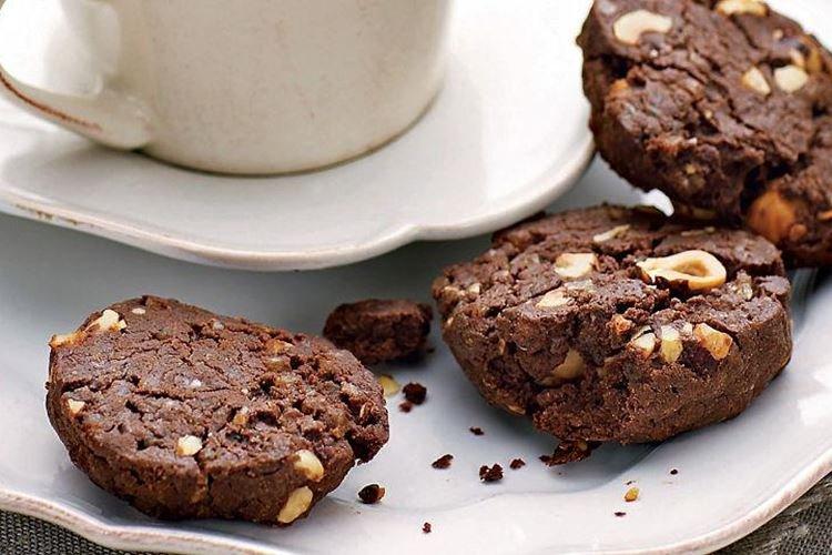 Шоколадное печенье с фундуком