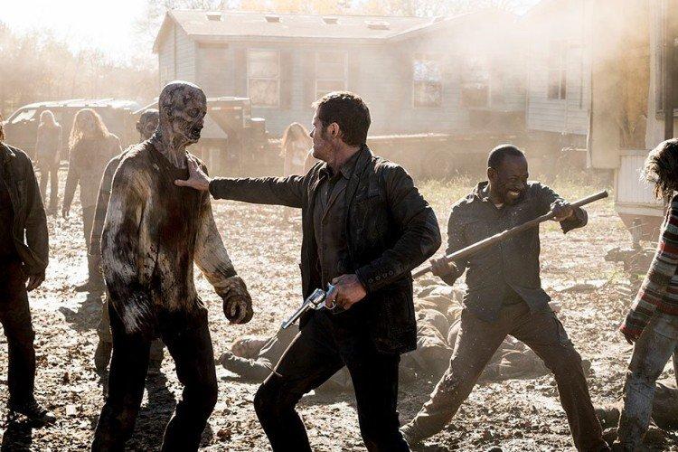 Бойтесь ходячих мертвецов (2015)