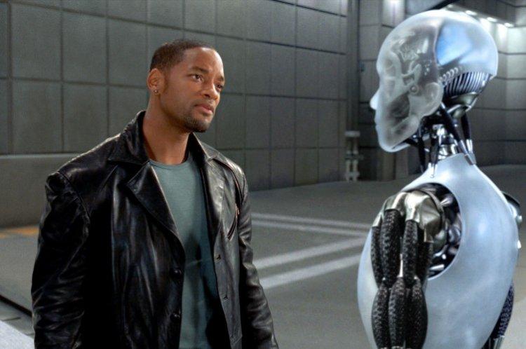 Я, робот (2004)