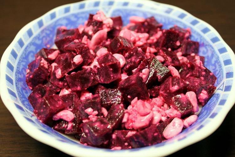 Салат с творогом и свеклой