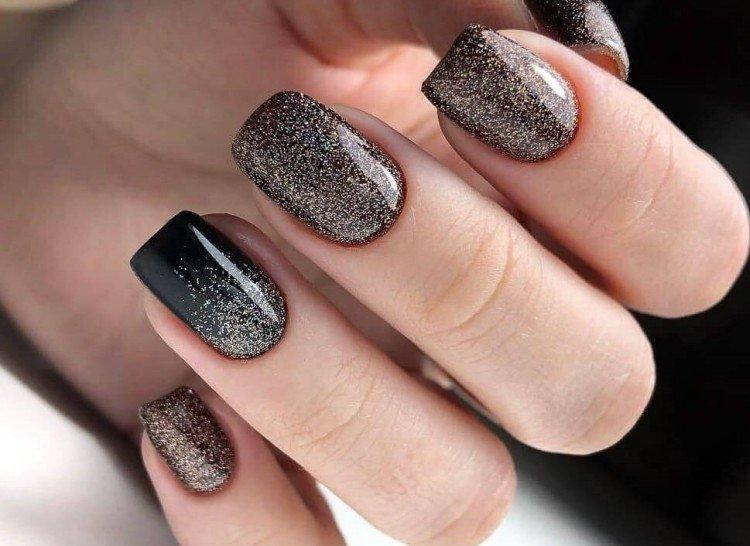 Черный маникюр с блестками