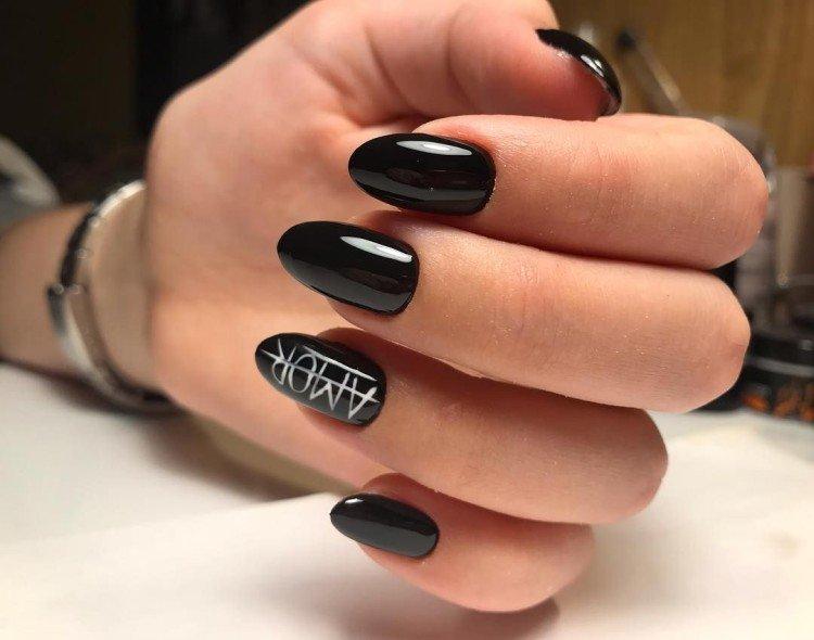 Черный маникюр – фото и красивые идеи