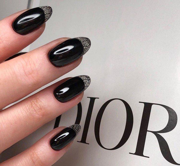 Черный маникюр – фото и красивые идеи
