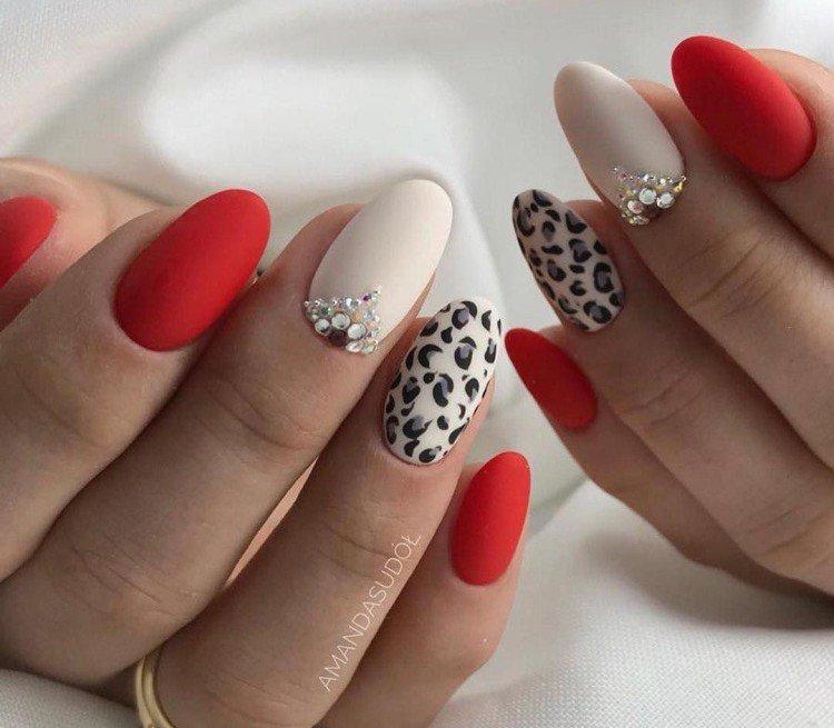 Красный маникюр – фото и красивые идеи
