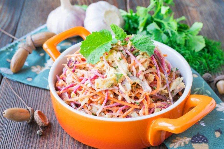 Салат из редьки со свининой