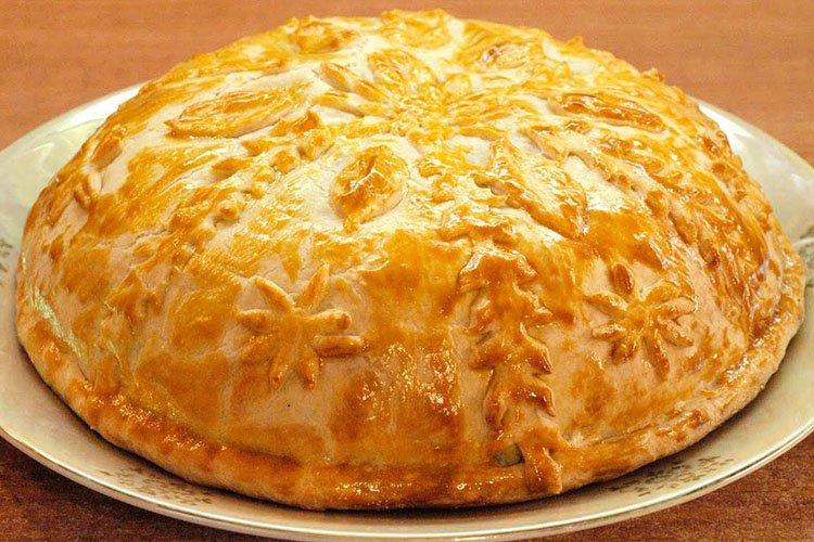 Курник с куриным филе, картофелем и тыквой