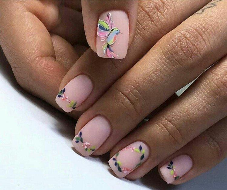 Бежевый маникюр - фото и идеи